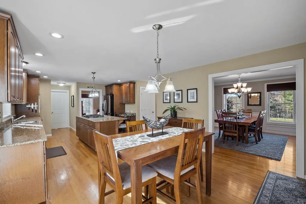8 Rocky Hill Road Pelham NH 03076