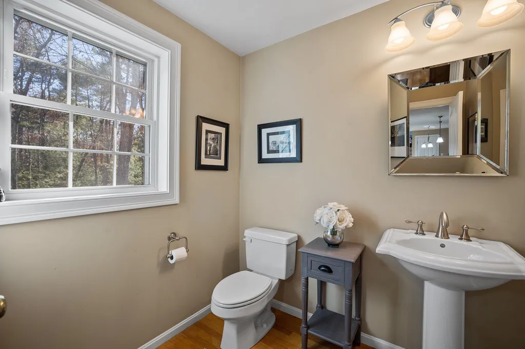 8 Rocky Hill Road Pelham NH 03076