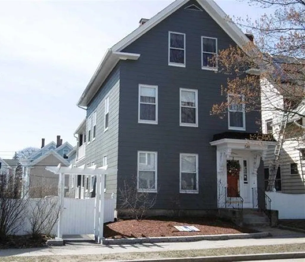 548 Maple Street Manchester NH 03104