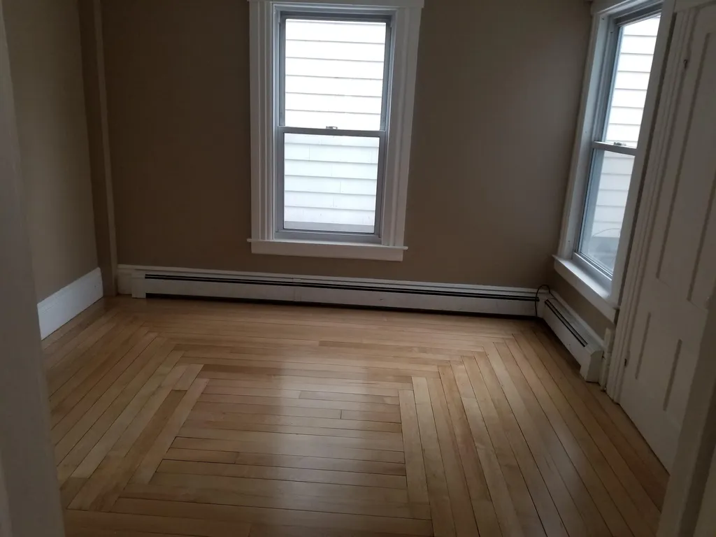 548 Maple Street Manchester NH 03104