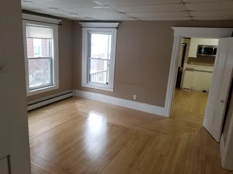 548 Maple Street Manchester NH 03104