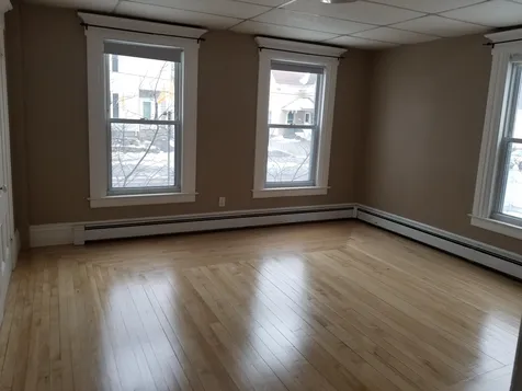 548 Maple Street Manchester NH 03104