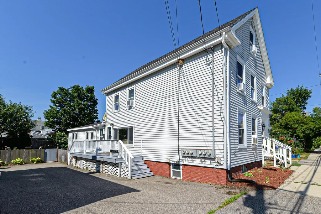 56 Cass Street Portsmouth NH 03801