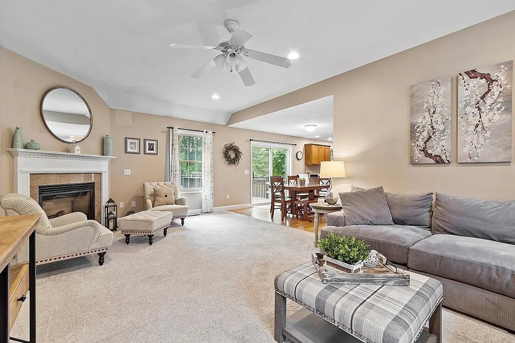 16 Sequoia Lane Plaistow NH 03865