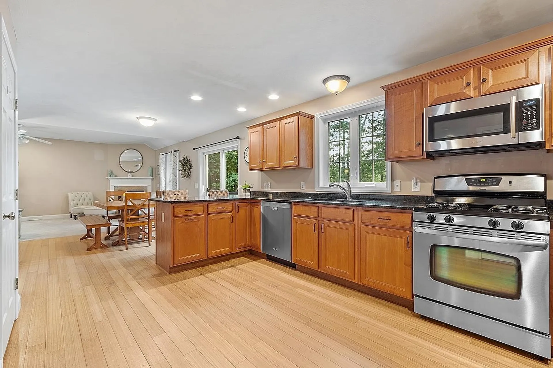 16 Sequoia Lane Plaistow NH 03865