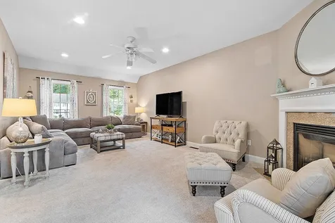 16 Sequoia Lane Plaistow NH 03865