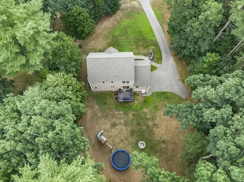16 Sequoia Lane Plaistow NH 03865