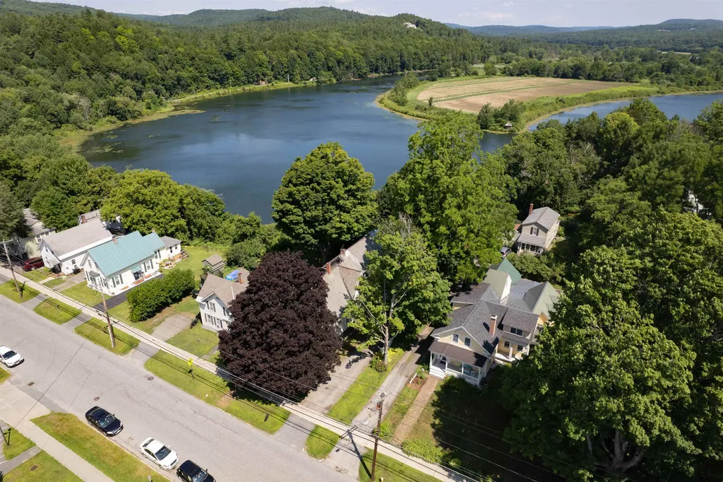 82 State Street Windsor VT 05089