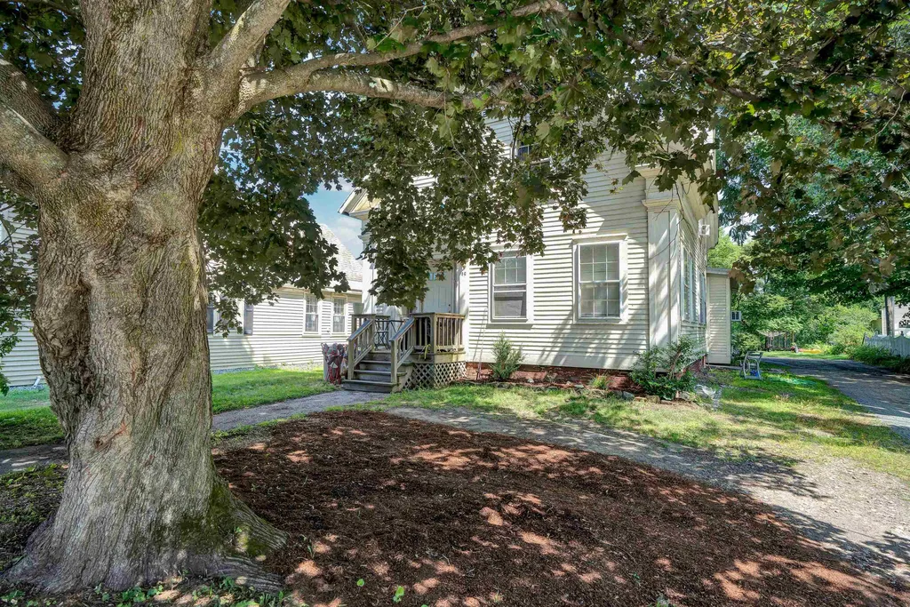 82 State Street Windsor VT 05089