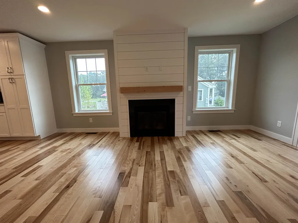 16 Rose Fountain Lane Hampton NH 03842
