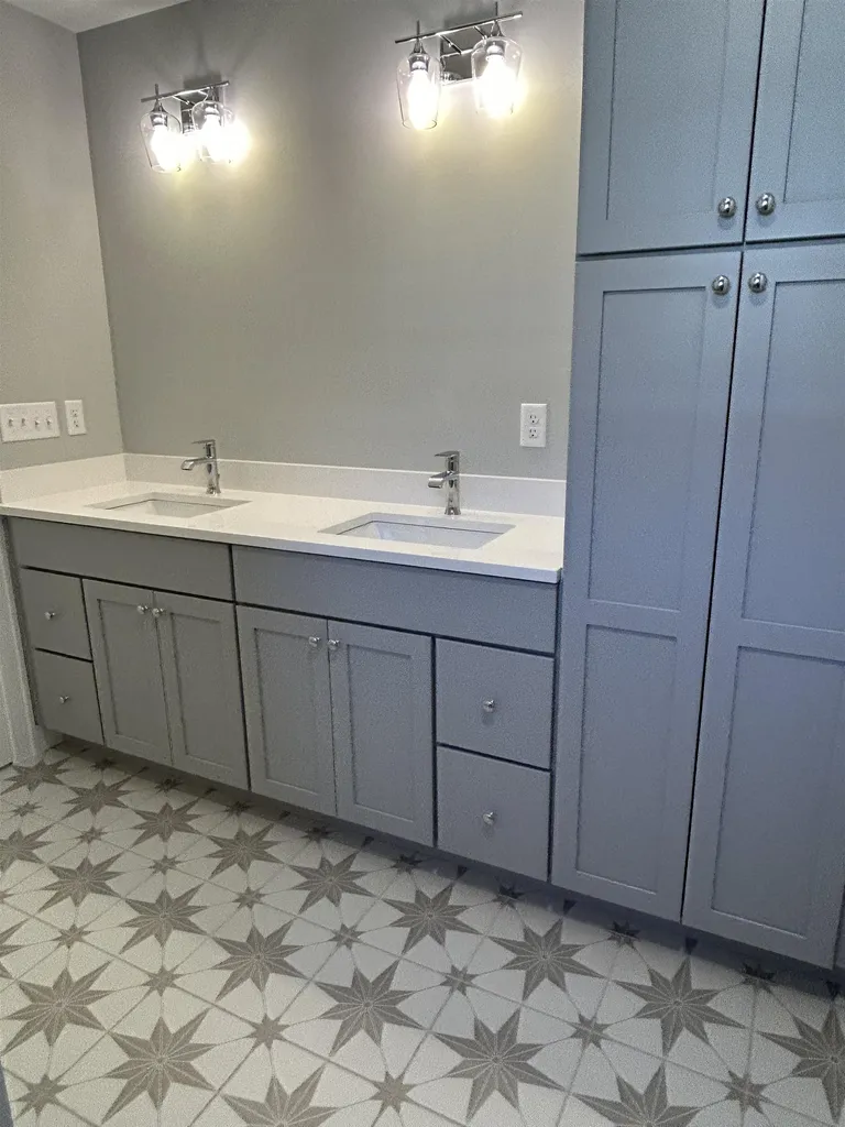 16 Rose Fountain Lane Hampton NH 03842
