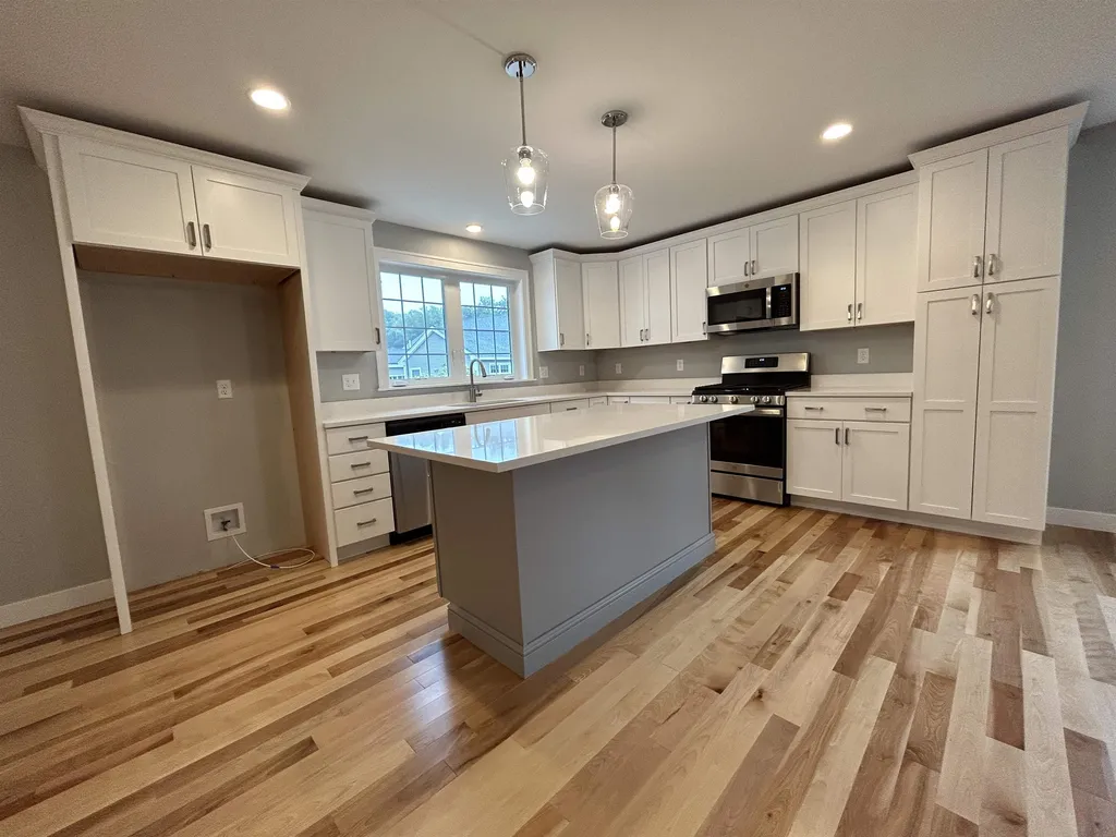 16 Rose Fountain Lane Hampton NH 03842