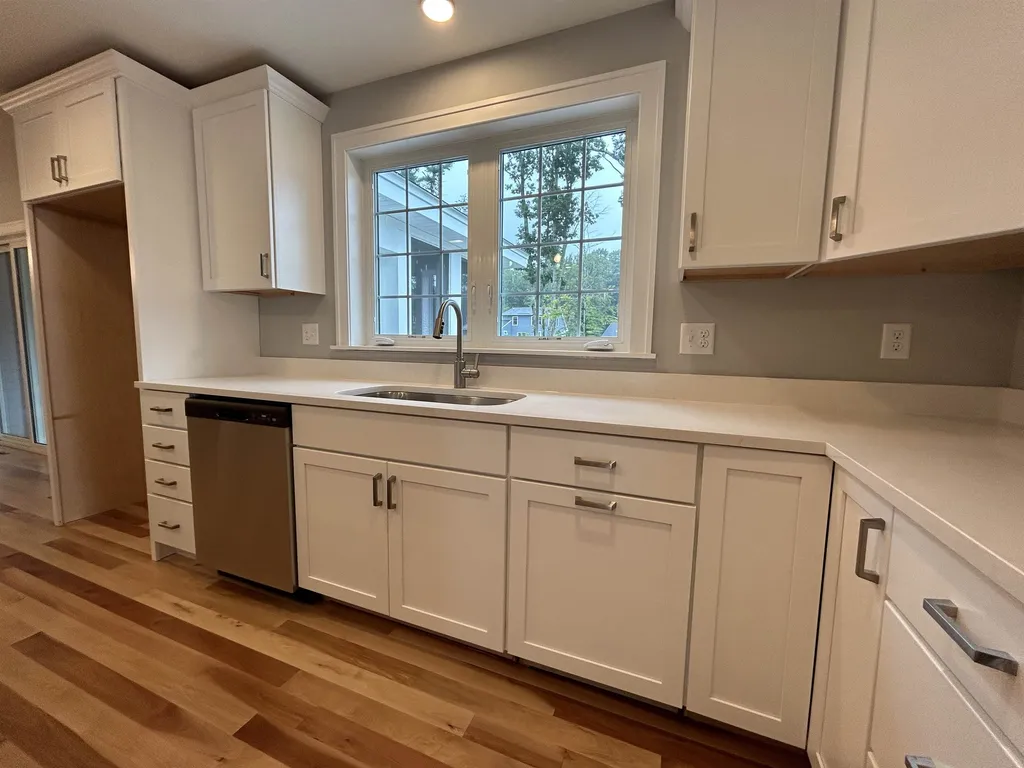 16 Rose Fountain Lane Hampton NH 03842