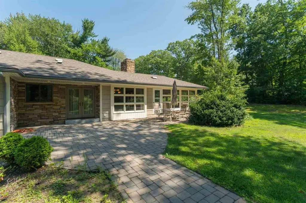 13 Sunset Drive Rochester NH 03867