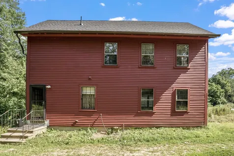 19 Peaslee Road Merrimack NH 03054