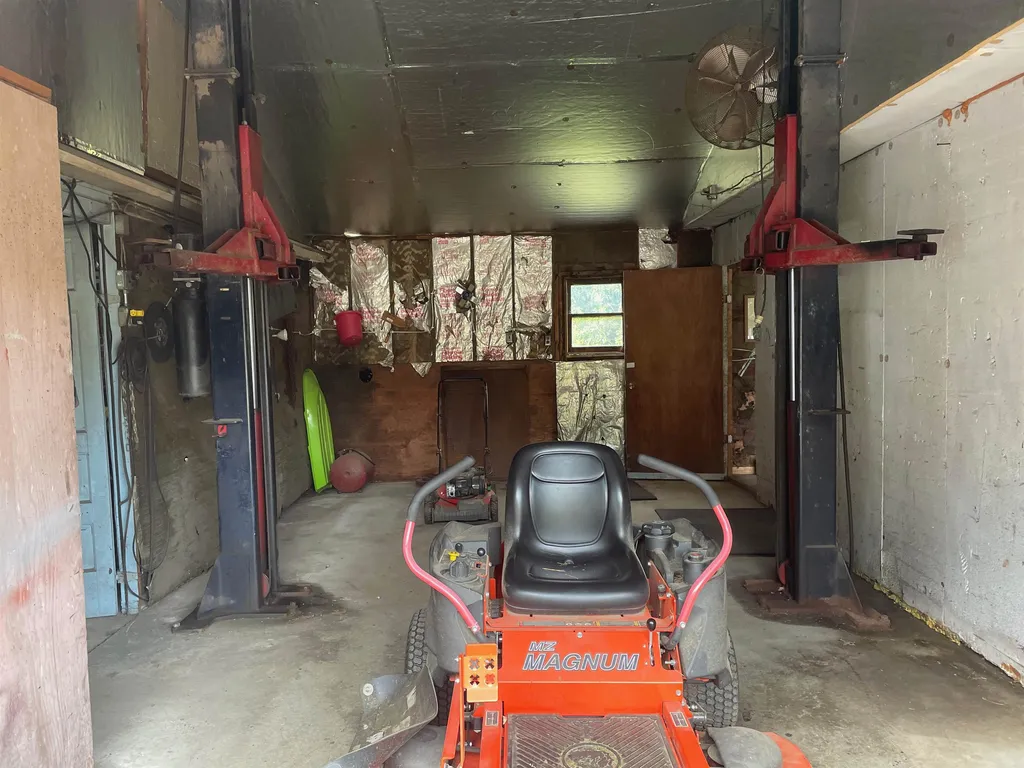 273 Quarry Hill Road Barre Town VT 05641-9052
