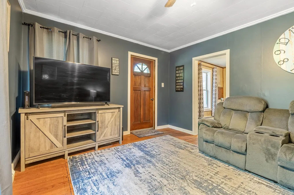 43 Lake Street Enfield NH 03748