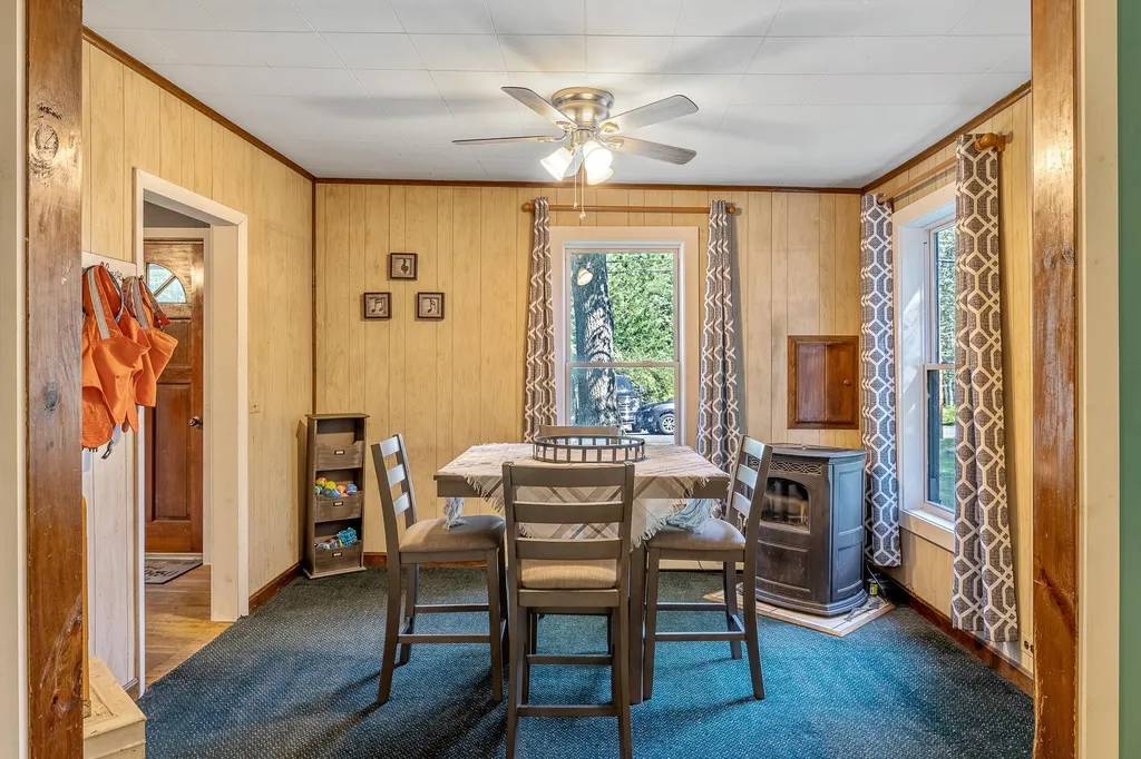 43 Lake Street Enfield NH 03748