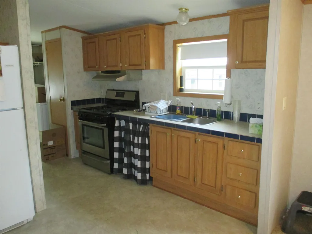 21 NE Pond Road Milton NH 03851