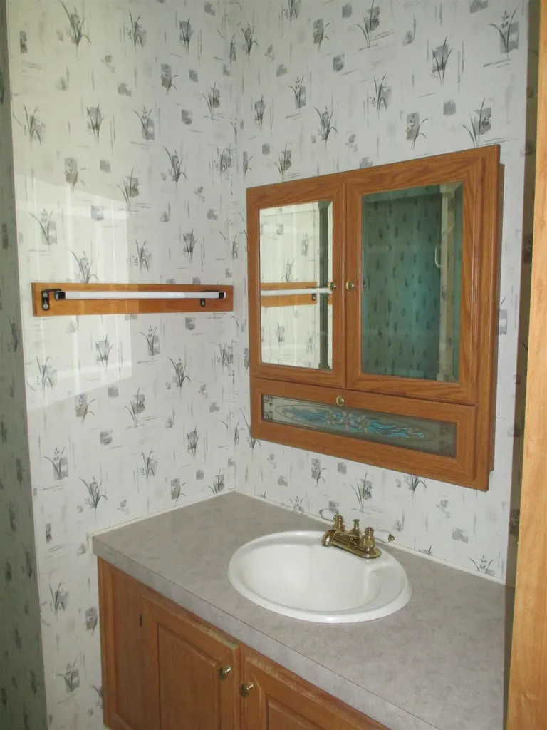 21 NE Pond Road Milton NH 03851