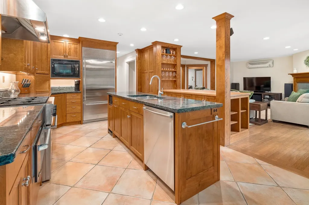 9 Downing Road Hanover NH 03755