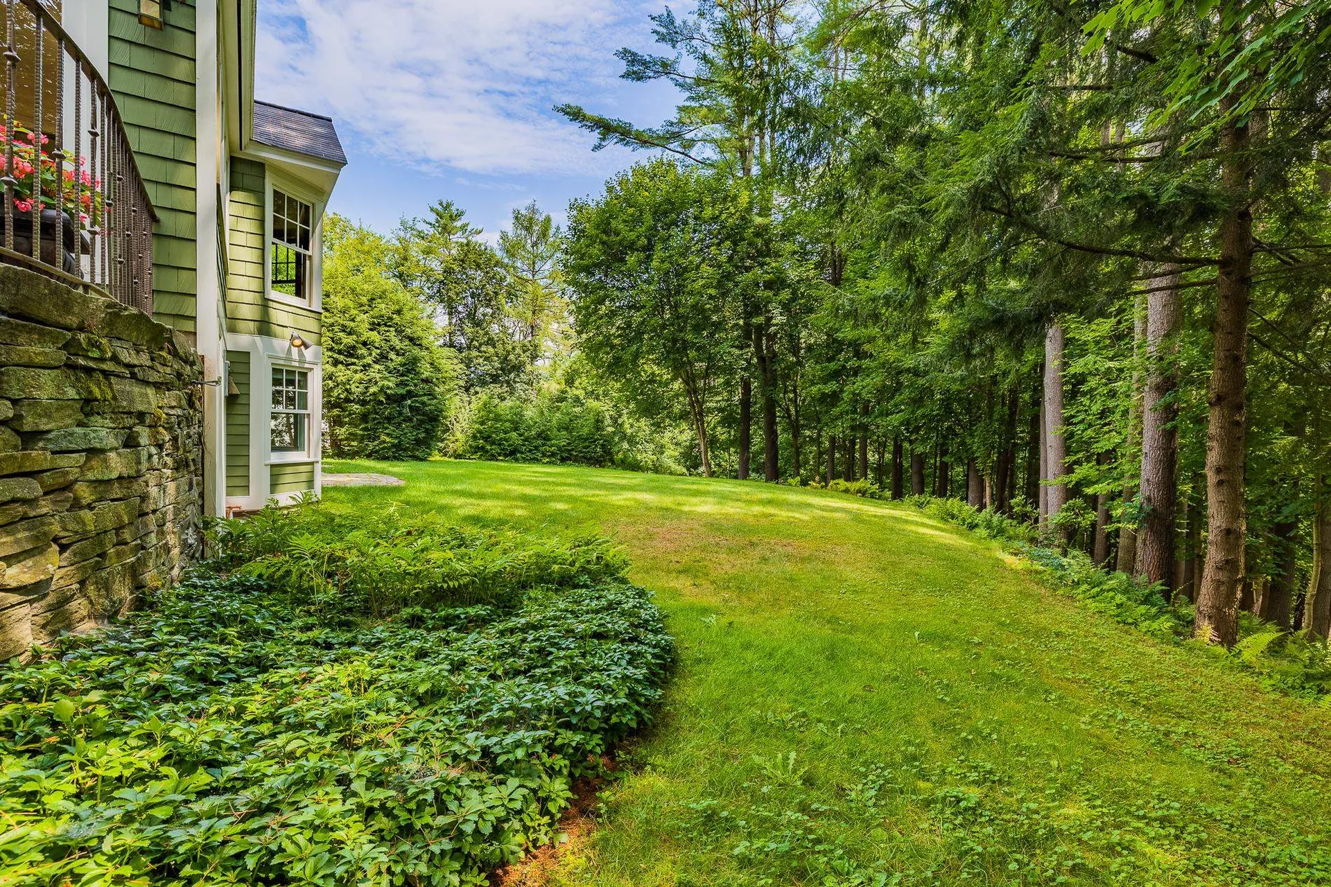 9 Downing Road Hanover NH 03755