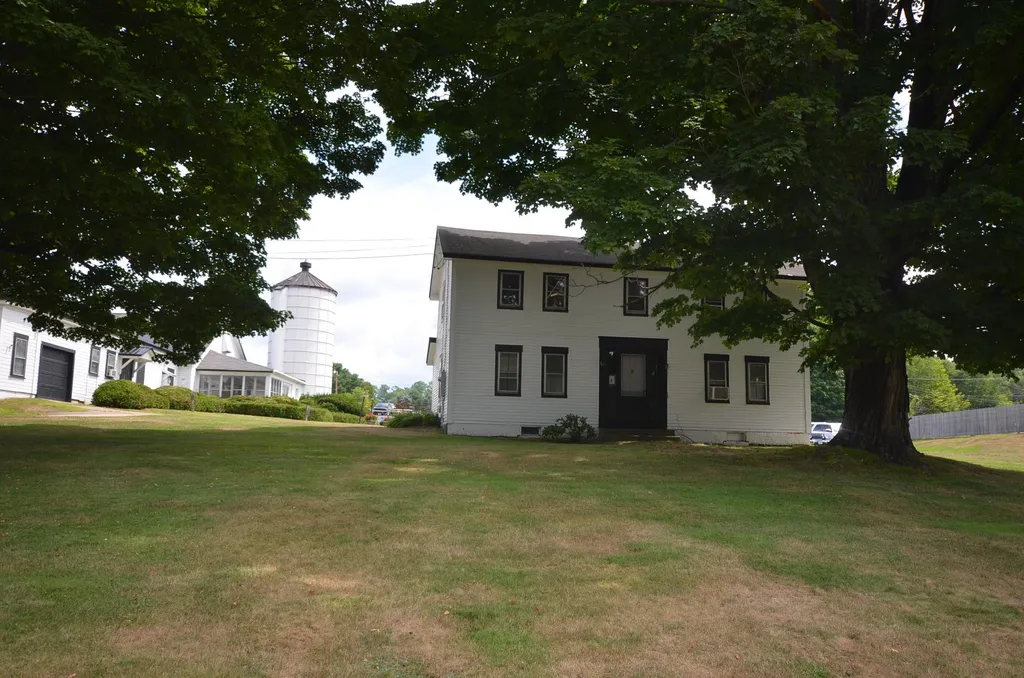 140 Country Club Road Gilford NH 03249