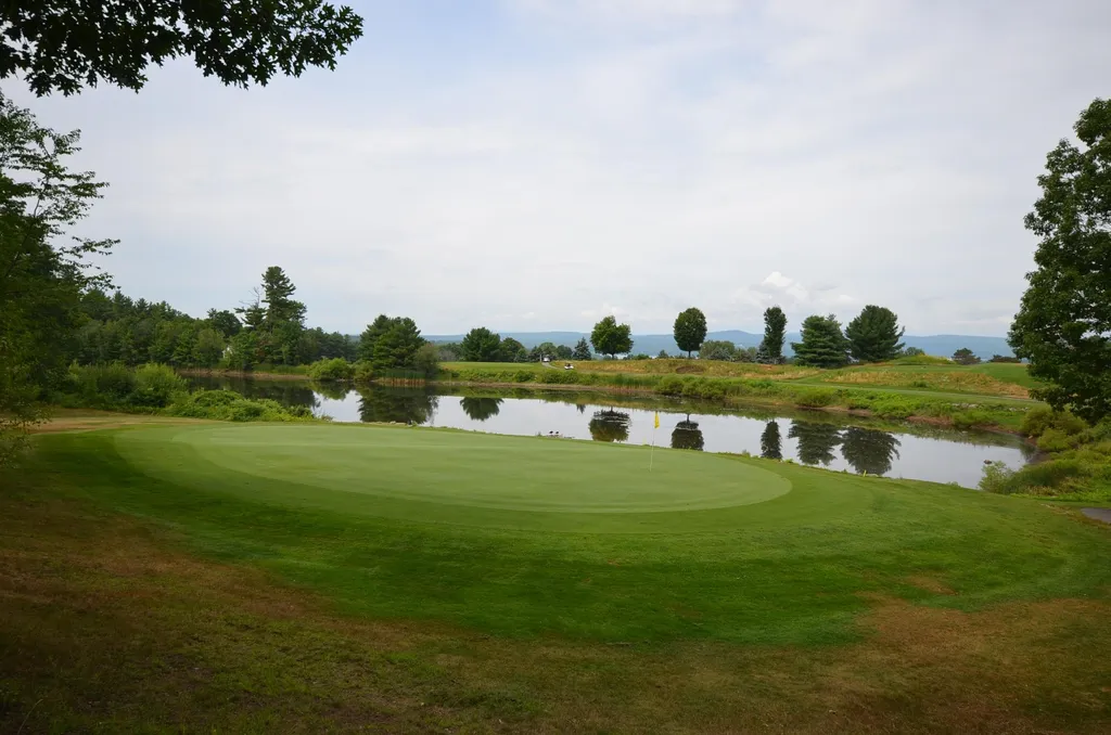 140 Country Club Road Gilford NH 03249