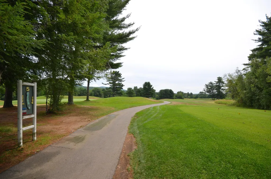 140 Country Club Road Gilford NH 03249