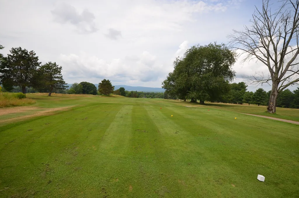 140 Country Club Road Gilford NH 03249