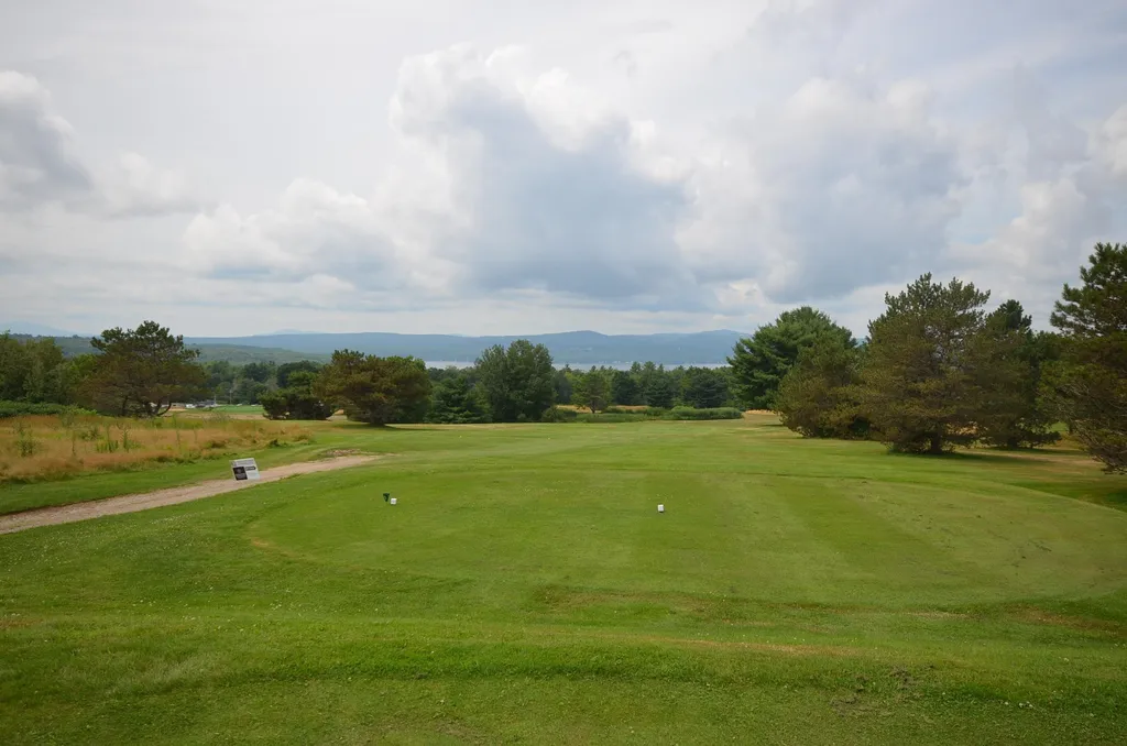 140 Country Club Road Gilford NH 03249