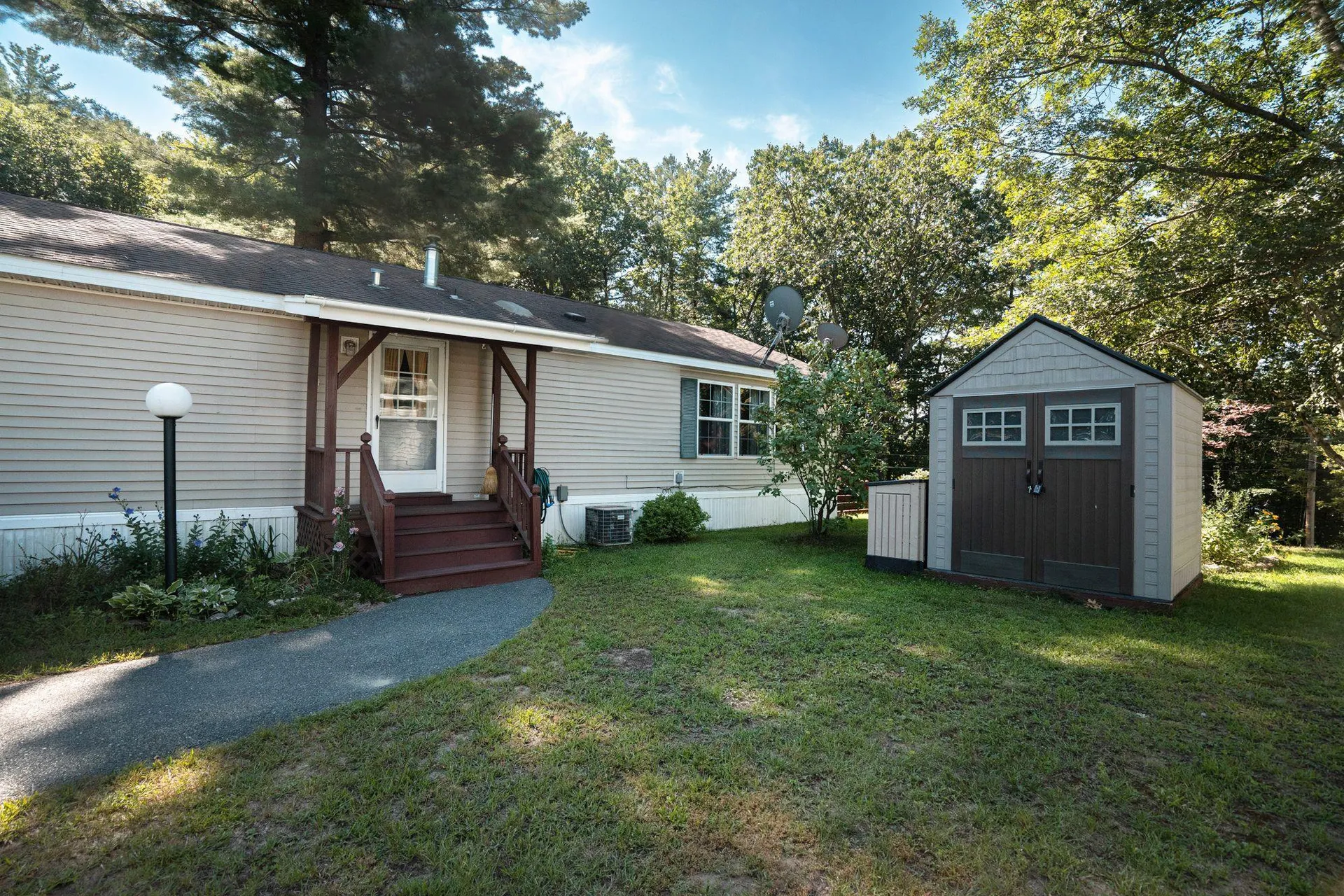 9 Hillcrest Street Hinsdale NH 03451
