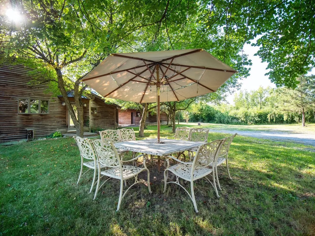 404 Pea Ridge Road Ferrisburgh VT 05456