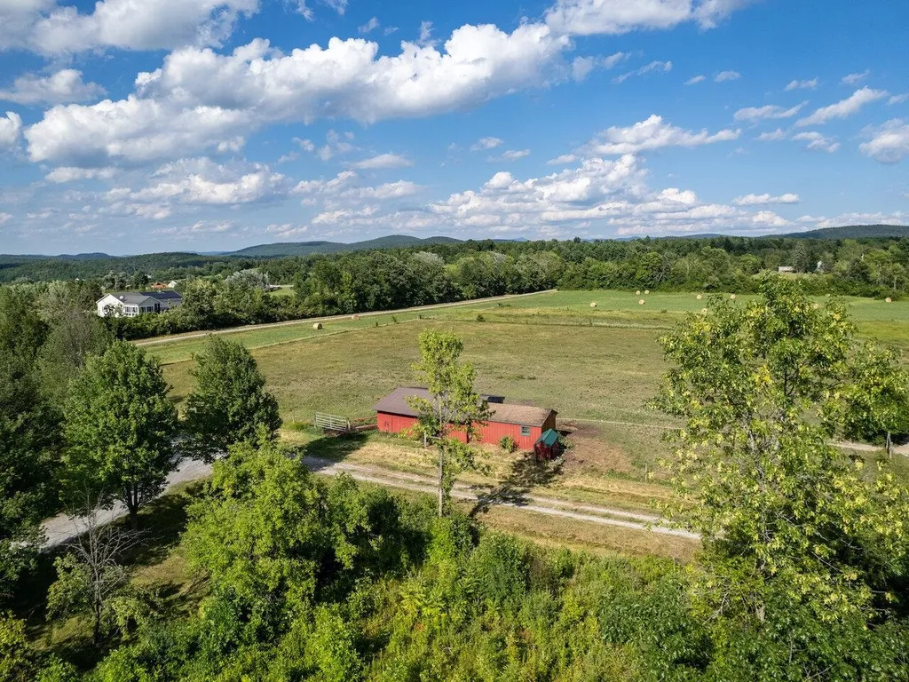404 Pea Ridge Road Ferrisburgh VT 05456