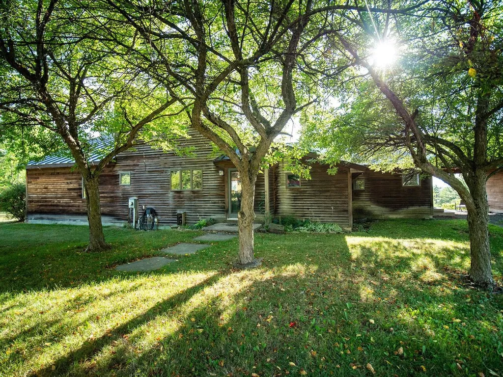 404 Pea Ridge Road Ferrisburgh VT 05456