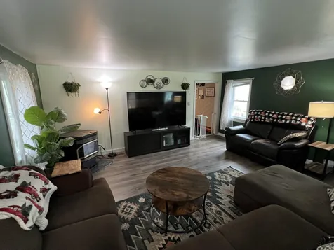 10 Pawtucket Avenue Claremont NH 03743