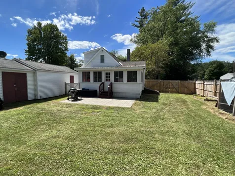 10 Pawtucket Avenue Claremont NH 03743