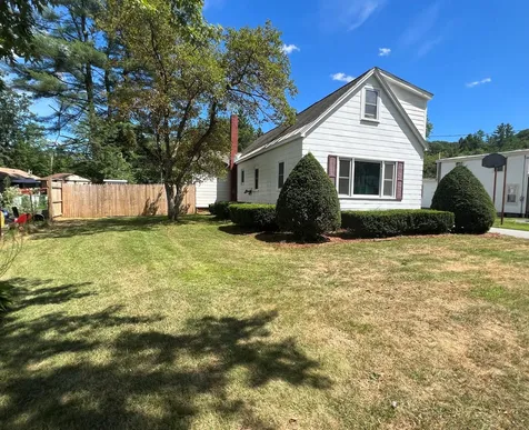 10 Pawtucket Avenue Claremont NH 03743