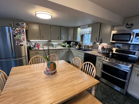 10 Pawtucket Avenue Claremont NH 03743