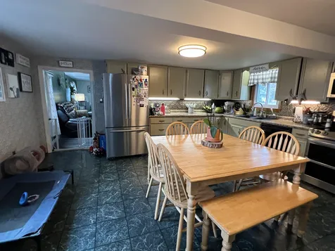 10 Pawtucket Avenue Claremont NH 03743