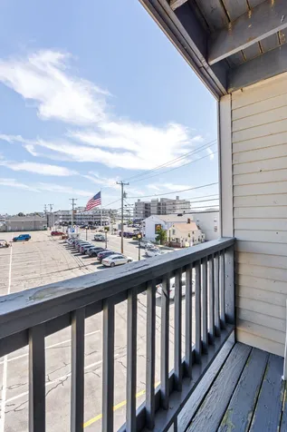 32 Ashworth Avenue Hampton NH 03842