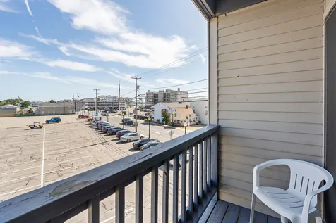 32 Ashworth Avenue Hampton NH 03842