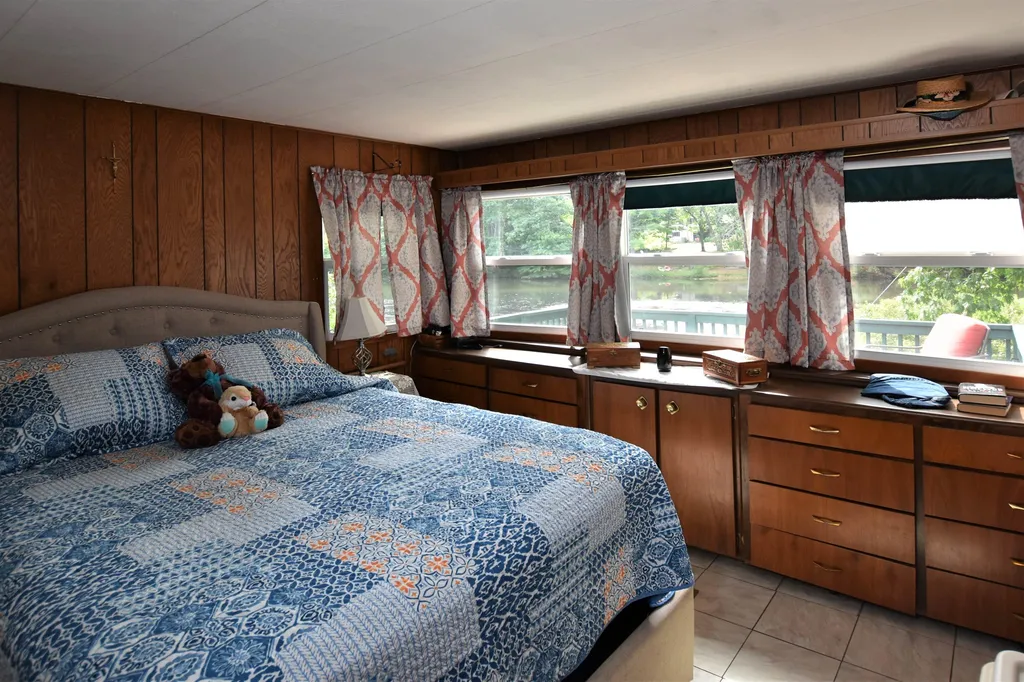 40 Riverview Drive Rochester NH 03867