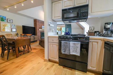 145 Ledgewood Road Ludlow VT 05149