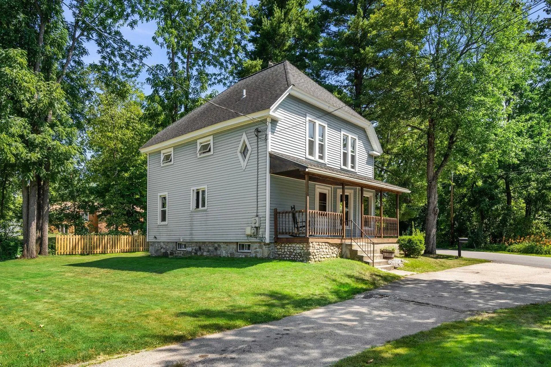 2 Warner Hill Road Derry NH 03038