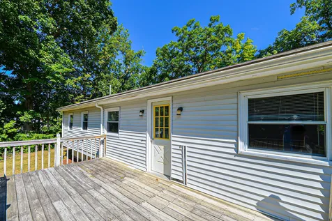 17 Old Derry Road Hudson NH 03051