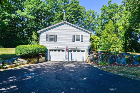 17 Old Derry Road Hudson NH 03051