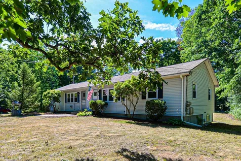 17 Old Derry Road Hudson NH 03051