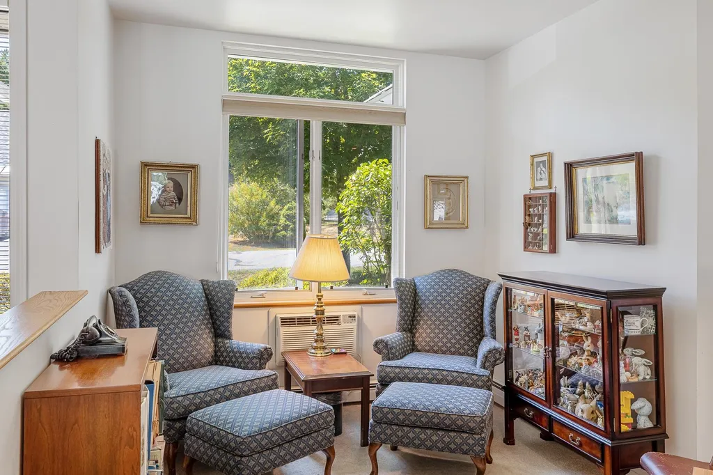 14 Skyline Way Hartford VT 05001