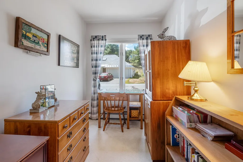 14 Skyline Way Hartford VT 05001